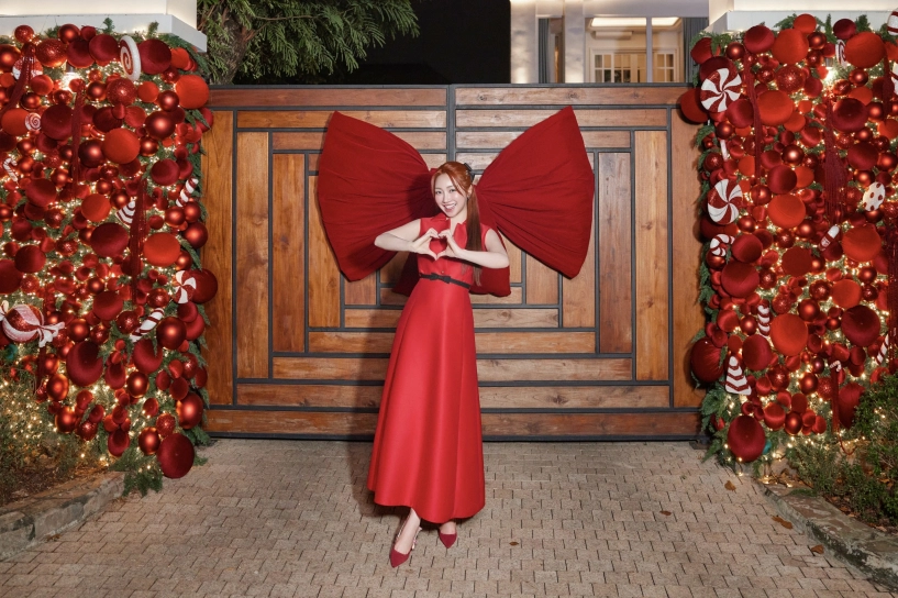 Sao việt trang trí noel vân trang phủ đỏ biệt thự 1200m2 cơ ngơi của cường đô la lung linh như trung tâm thương mại - 13