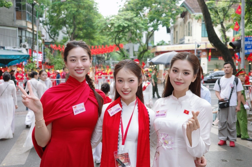 Sao việt trong ngày tổng duyệt a80 shark bình đu concert quốc gia cùng phương oanh hòa minzy tháo giày 20cm để diễu hành - 9