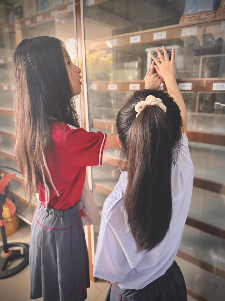 Sau nỗi đau mất quý tử đoàn di băng lộ diện đưa 3 con gái đi học sức yếu nhưng cố thực hiện lời hứa - 7