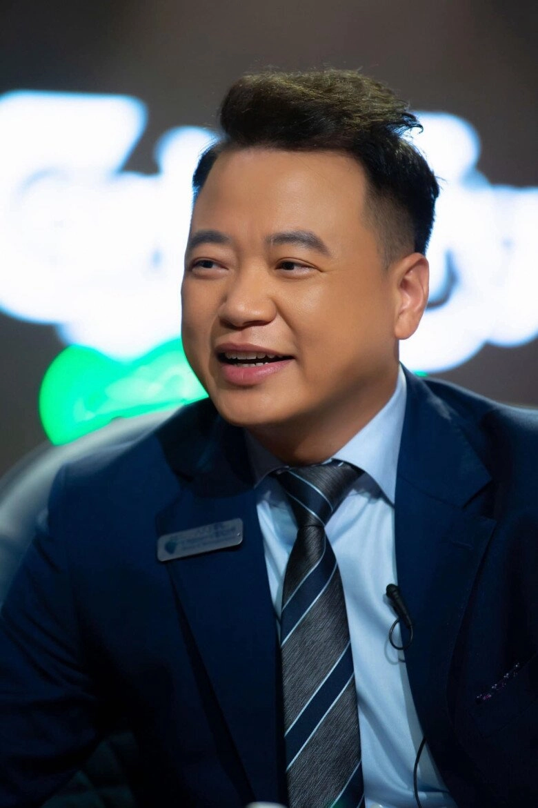 Shark bình khoe ảnh đón sinh nhật bên phương oanh vợ trẻ nóng bỏng kém 8 tuổi chăm đánh dấu chủ quyền - 2