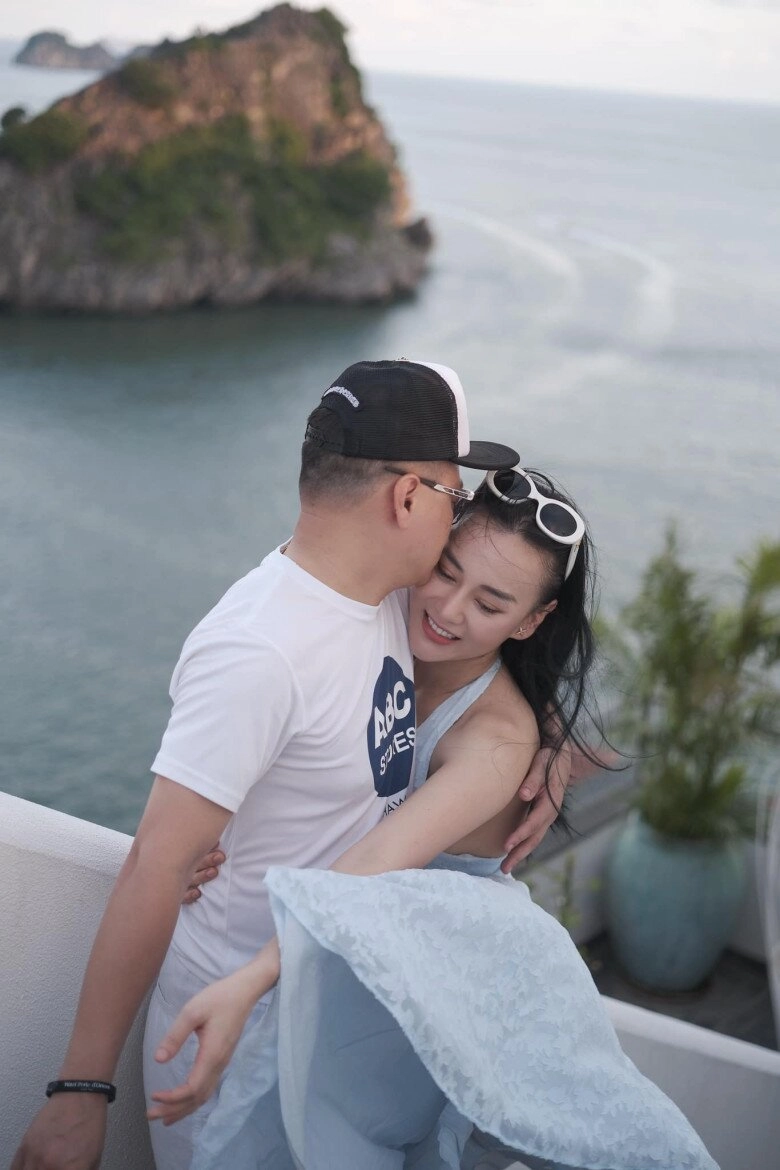 Shark bình ngắm vợ bằng ánh mắt si mê như truyện ngôn tình phương oanh bật cười trước màn thả tim tình cảm của chồng - 4