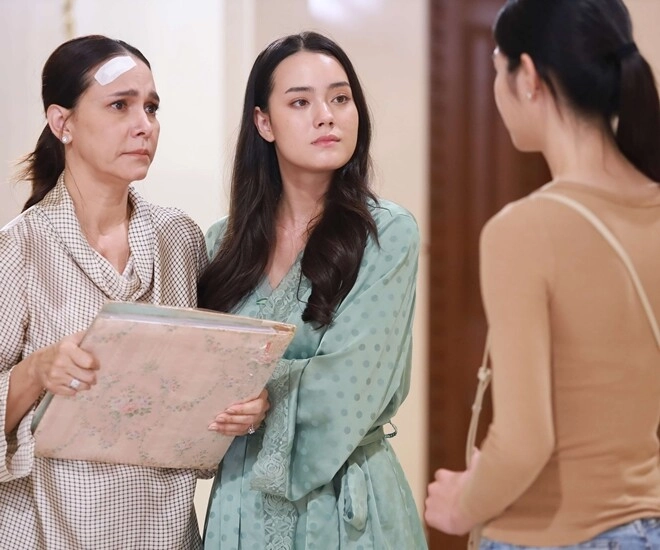 Sinh con cùng ngày với chị dâu mẹ chồng dúi vào tay tôi một thứ ông xã liền đưa tôi về nhà ngoại - 1