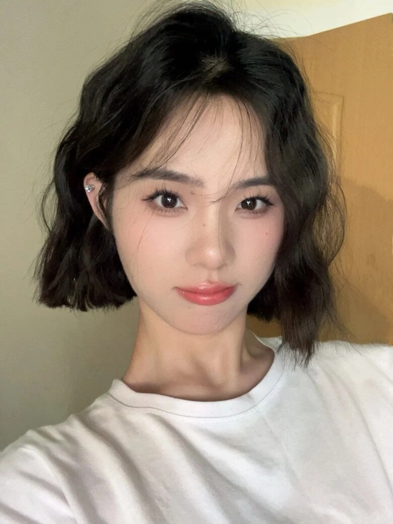 Sở hữu gương mặt tỷ lệ vàng hoa hậu ngàn năm có một vừa cắt tóc ngắn liền khiến fans khóc thét - 10