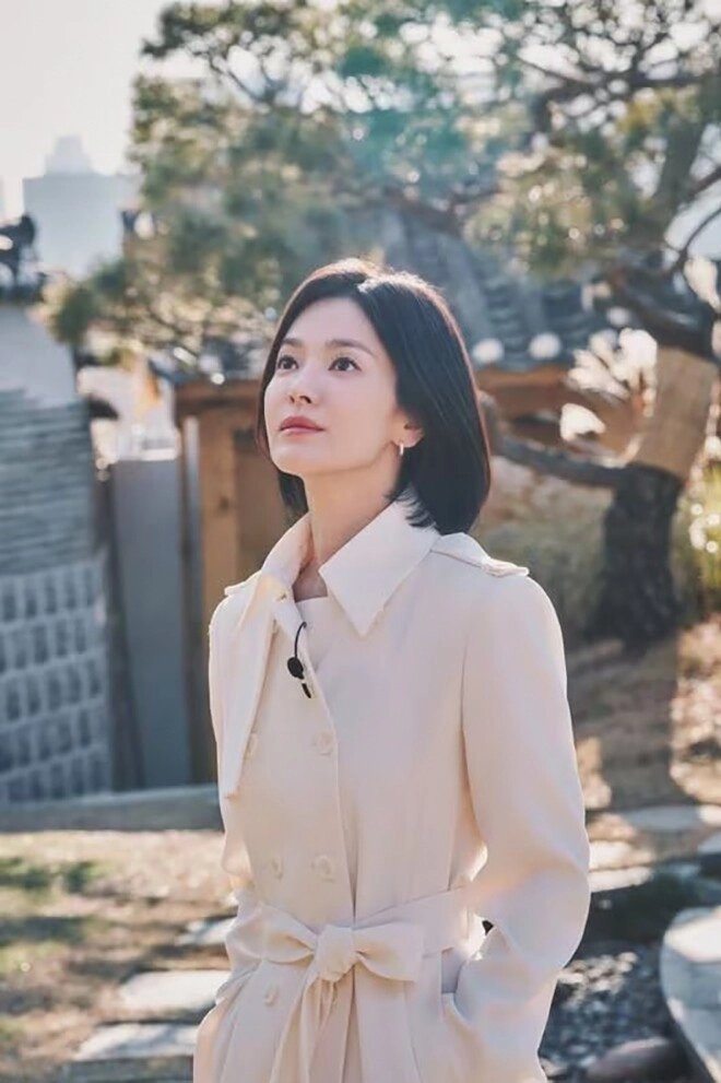 Song hye kyo phản ứng phũ phàng khi tình cũ lưu diệc phi gọi thân mật bị nghi đá xéo chồng cũ vì nhắc quá khứ - 7
