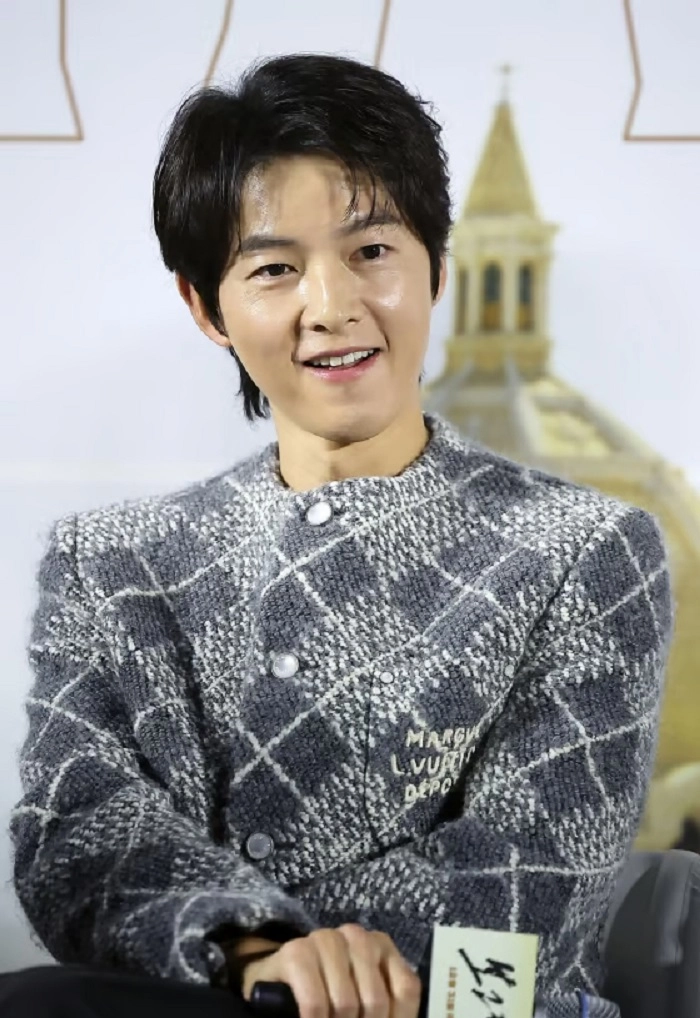 Song joong ki sau khi có ái nữ cho rằng con gái là được ban phước thoải mái chia sẻ về gia đình vợ - 2