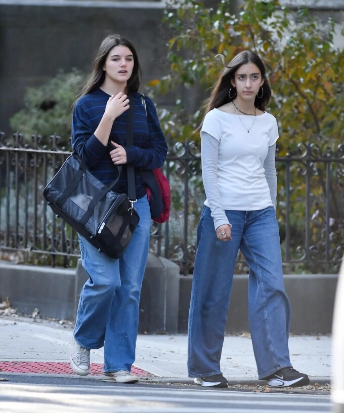 Suri cruise tuổi 18 đen tình đỏ bạc chia tay bạn trai sau vài tháng hẹn hò thành triệu phú nhờ tiền của tom cruise - 3