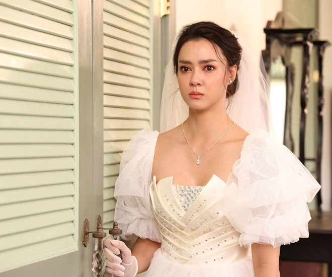 Tái hôn với tình trẻ kém 8 tuổi chồng cũ tặng một món quà khiến hôn nhân của tôi đầy nước mắt - 1