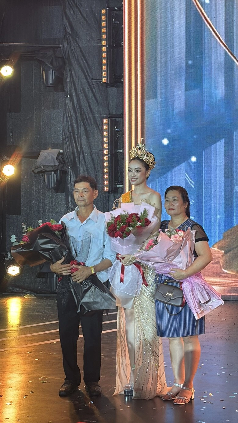 Tân hoa hậu hòa bình việt nam 5 tuổi đã mơ trở thành hoa hậu gia cảnh đặc biệt ít ai ngờ - 7
