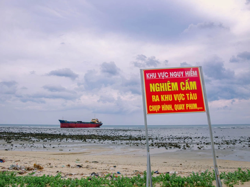 Tàu ma mắc cạn ở bãi biển ninh thuận thành điểm hút khách check-in - 8