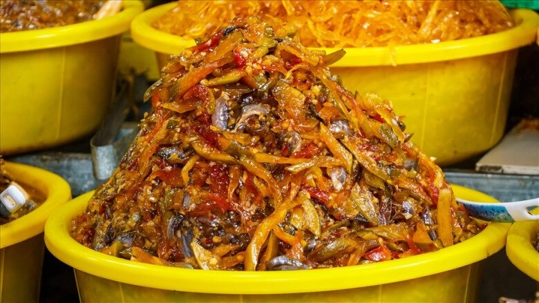 Thăm khu chợ nổi tiếng bậc nhất an giang là niềm kiêu hãnh của người dân xứ mắm dù chỉ bán một loại hàng - 7
