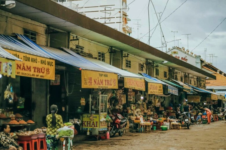 Thăm khu chợ nổi tiếng bậc nhất an giang là niềm kiêu hãnh của người dân xứ mắm dù chỉ bán một loại hàng - 9