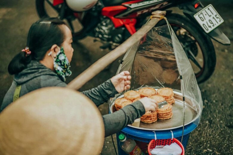 Thăm khu chợ nổi tiếng bậc nhất an giang là niềm kiêu hãnh của người dân xứ mắm dù chỉ bán một loại hàng - 11
