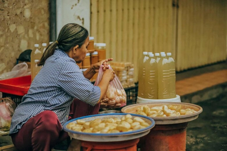 Thăm khu chợ nổi tiếng bậc nhất an giang là niềm kiêu hãnh của người dân xứ mắm dù chỉ bán một loại hàng - 14