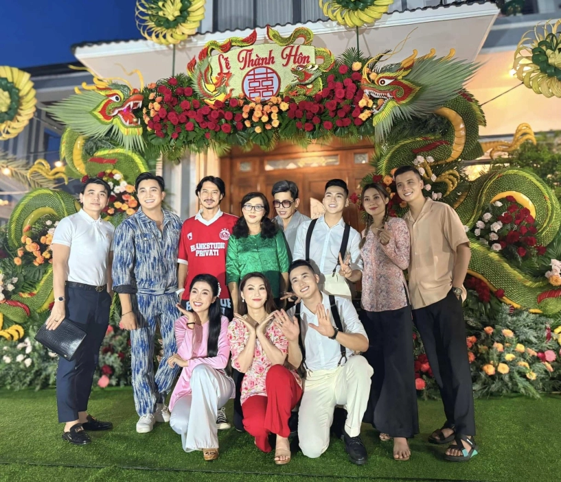 Thanh đoàn - hà trí quang làm đám cưới lần 3 dựng cổng đậm chất miền tây dàn sao đi máy cày đón chú rể - 9