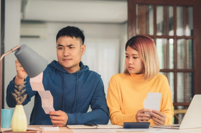 Thấy em gái được tặng nhiều vàng cưới tôi ngỏ ý muốn vay để trả nợ rồi choáng váng khi biết sự thật - 2