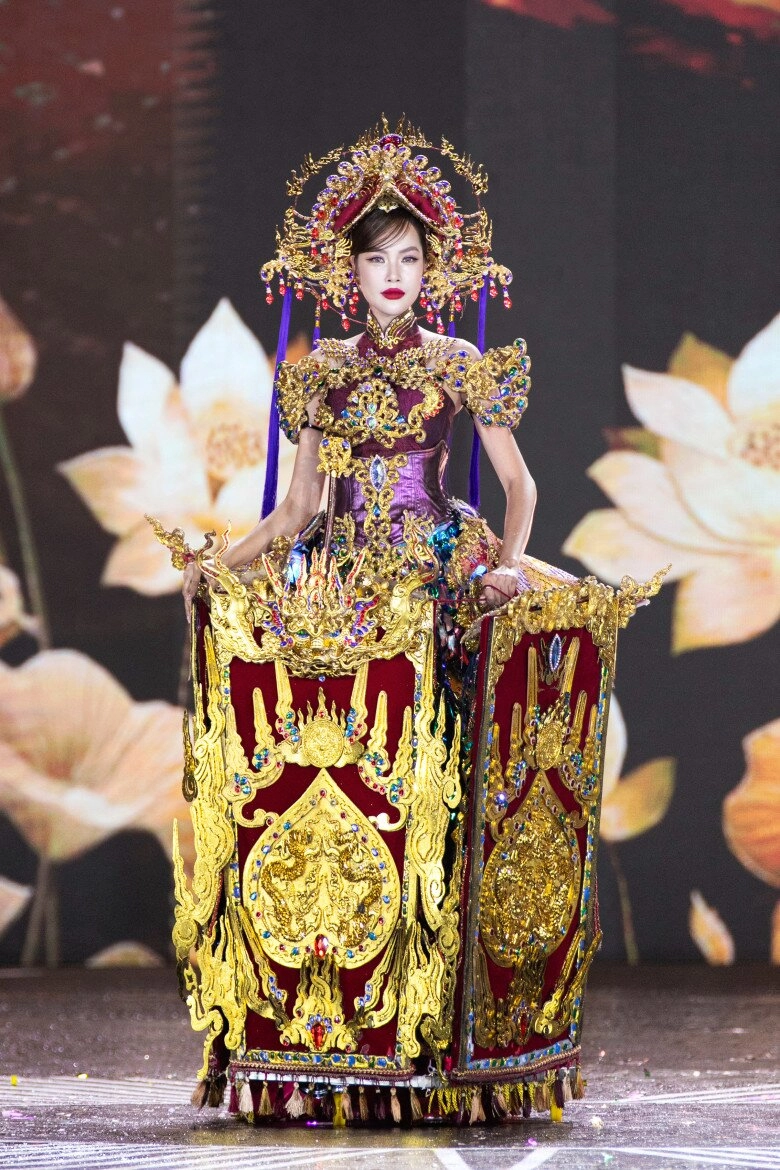 Thí sinh miss grand vietnam đội mưa trình diễn trang phục dân tộc hoa hậu tiểu vy đẹp xuất thần - 5