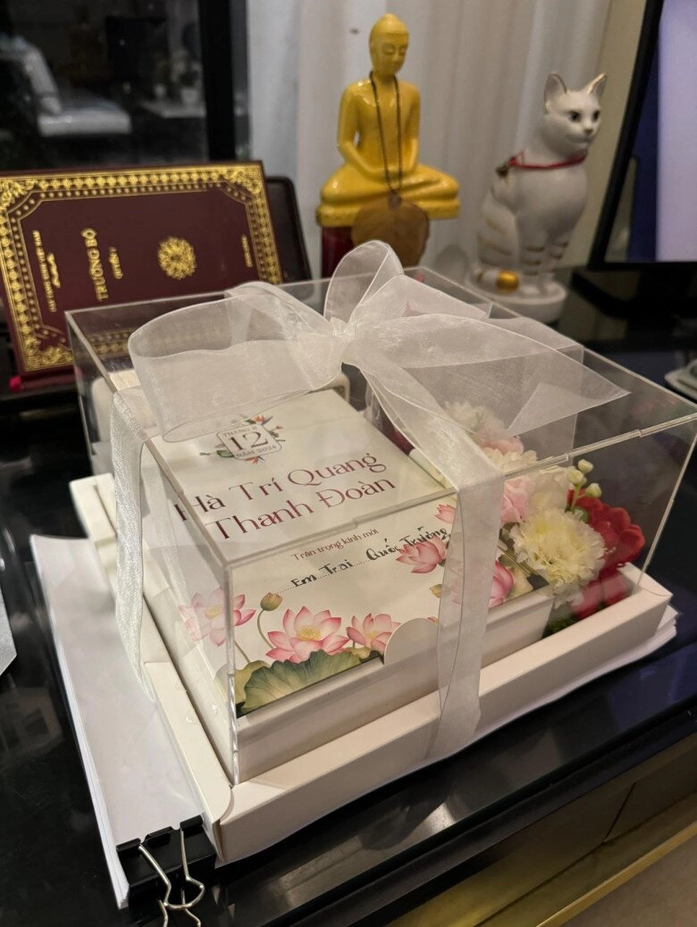 Thiệp cưới như hộp bánh của sao việt hà trí quang in cả hình 3d puka - gin tuấn kiệt đầy tinh tế - 3