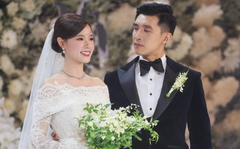 Thiếu gia minh đạt lóng ngóng bắt chước midu cách chụp ảnh có cả bộ sưu tập ánh mắt say đắm vợ - 7