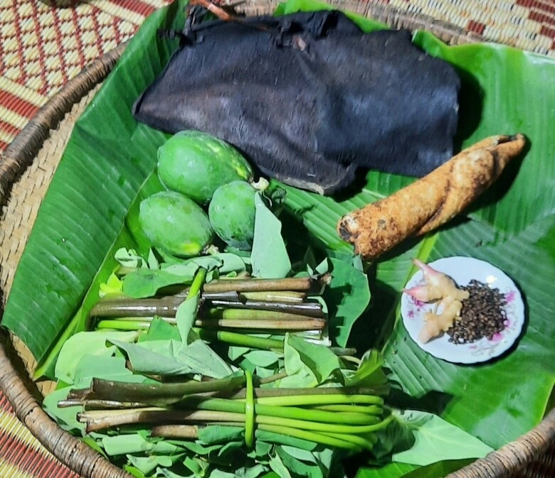 Thứ dai nhách bốc mùi tưởng không ăn nổi lại là đặc sản tây bắc phải chờ 5-6 tháng mới có thể chế biến - 2