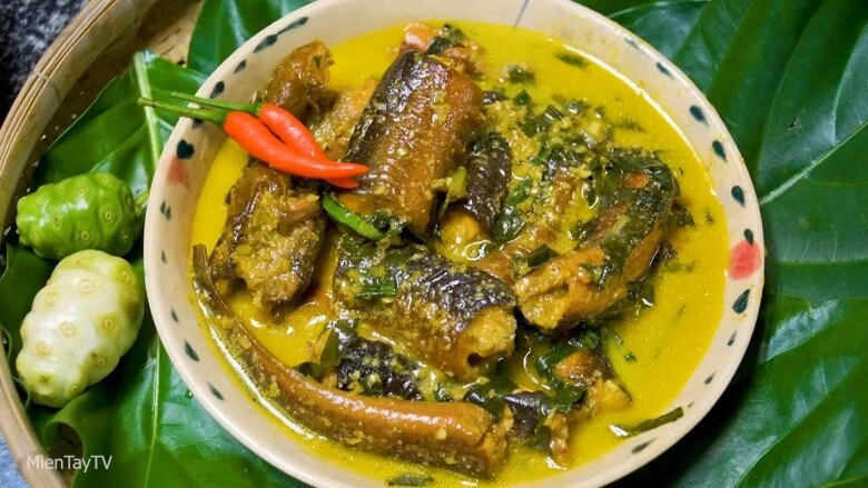 Thứ lá xưa rụng đầy vườn tưởng vứt đi vì có vị đắng nghét không ngờ nấu lên thành món bổ dưỡng ai cũng mê - 4
