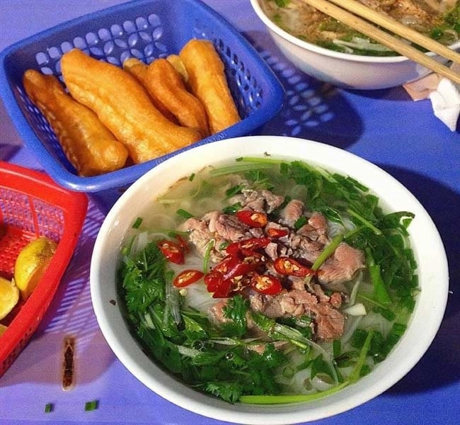 Thưởng thức đặc sản phở đêm hà nội ở 5 địa chỉ nổi tiếng có quán ban ngày khách thèm mấy cũng không bán - 3