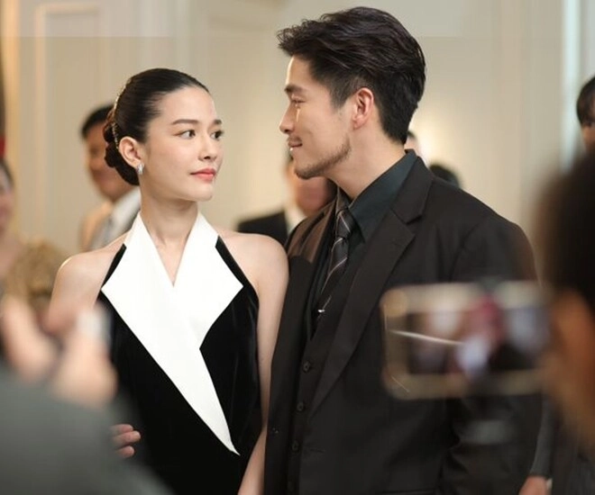 Tình cờ gặp vợ cũ tối về không kìm được mà nhắn tin em đáp lại 1 từ khiến tôi lặng người - 1