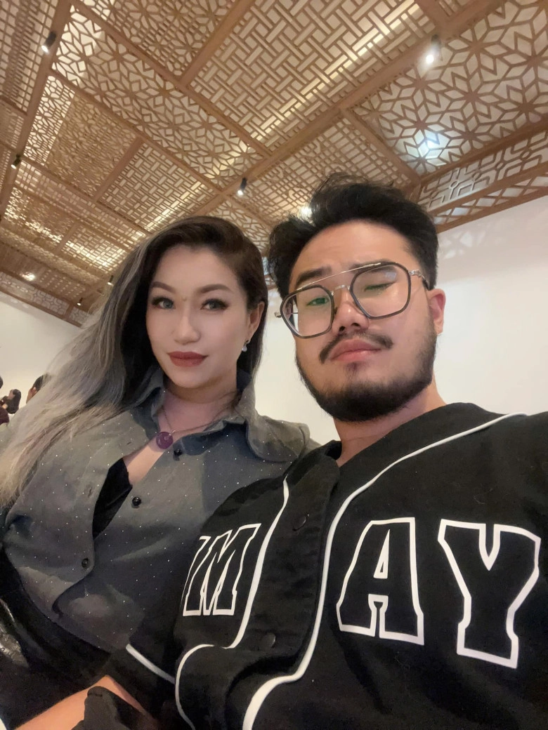 Tình yêu năm 2024 ngưu ma vương u50 rước vợ 2k1 bằng mô tô hồng hài nhi cưa đổ mẹ đơn thân hơn 20 tuổi - 7