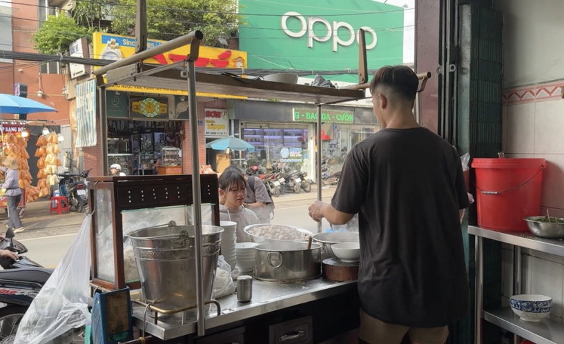 Tô hủ tiếu ba đời đặc biệt vì yếu tố lạ tạo dựng danh tiếng 50 năm tại thủ đức - 10