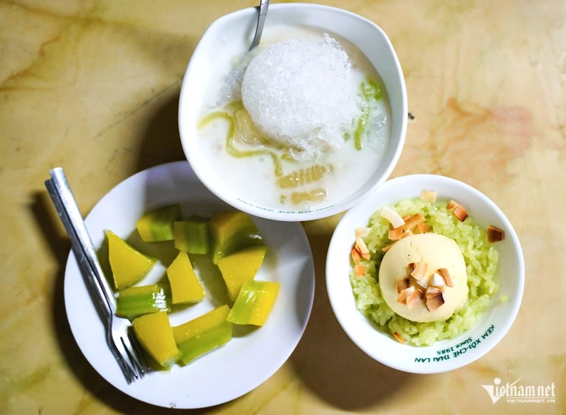 Top 5 quán ăn vặt ngon rẻ ở hà nội khách kiên nhẫn chờ mua - 1