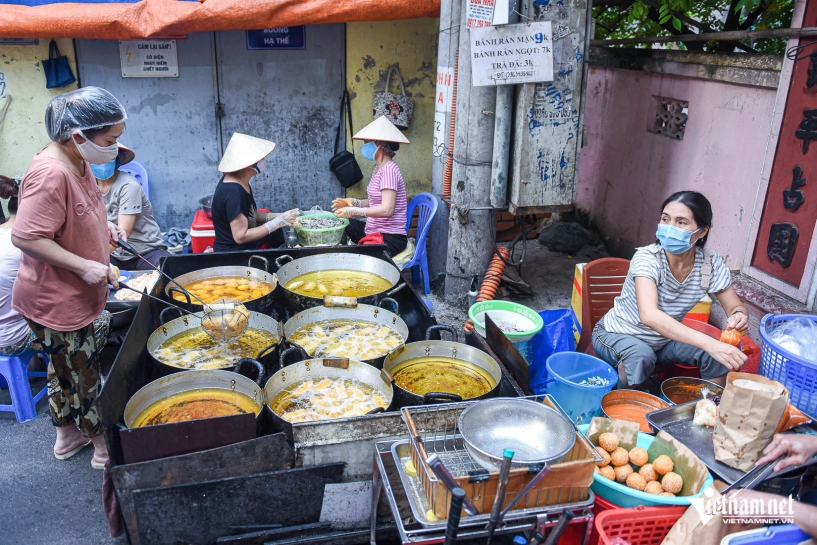Top 5 quán ăn vặt ngon rẻ ở hà nội khách kiên nhẫn chờ mua - 6