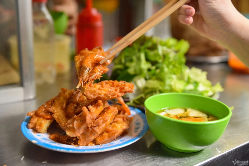Top 5 quán ăn vặt ngon rẻ ở hà nội khách kiên nhẫn chờ mua - 7