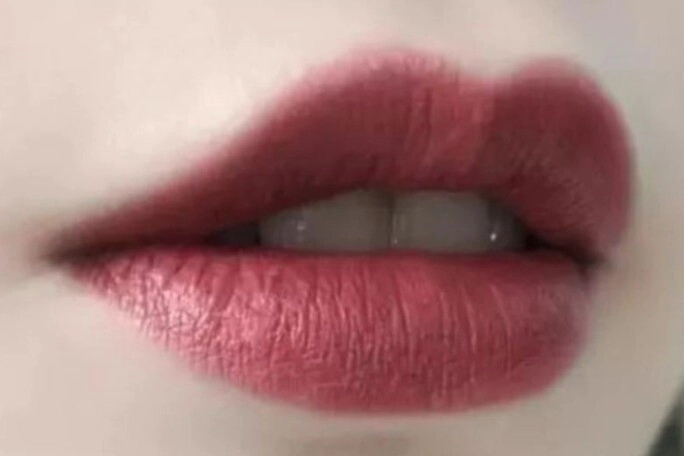 Trắc nghiệm bạn là người yêu lý tưởng hay cơn gió thoảng trong đời người khác màu son sẽ bật mí - 4