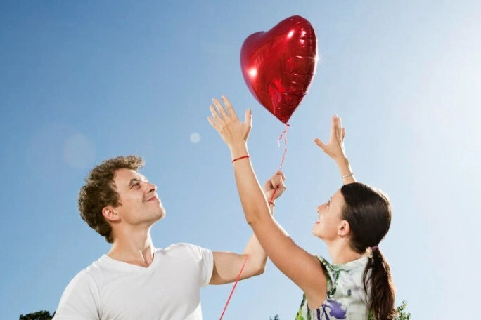 Trắc nghiệm chọn một quả bóng bóc trần cách bạn yêu và mẫu người yêu phù hợp nhất với bạn - 3