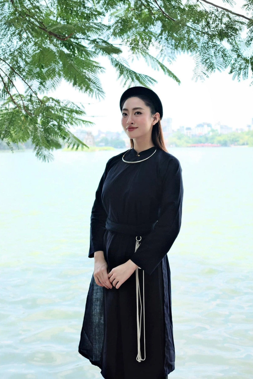 trang phục yêu nước của sao việt mùa đại lễ 29 - 6