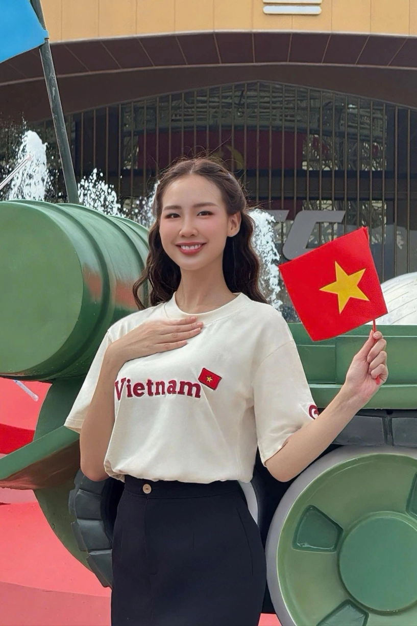 trang phục yêu nước của sao việt mùa đại lễ 29 - 8
