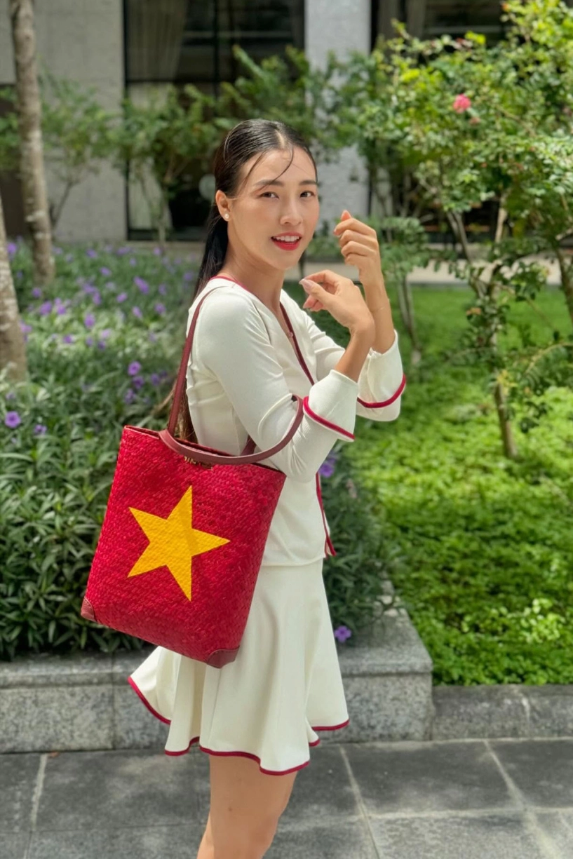 trang phục yêu nước của sao việt mùa đại lễ 29 - 10