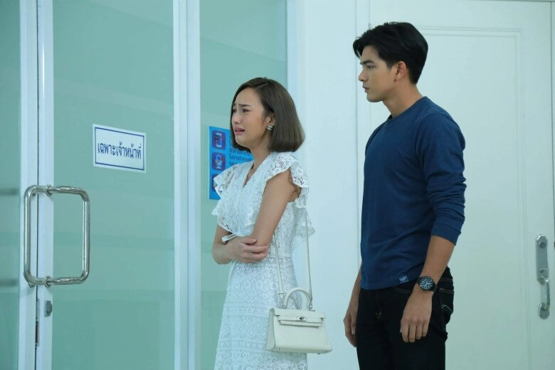 Trong ngày kỷ niệm 1 năm cưới với người chồng giàu có tôi gọi cho chồng cũ và nhận được 200 triệu - 2
