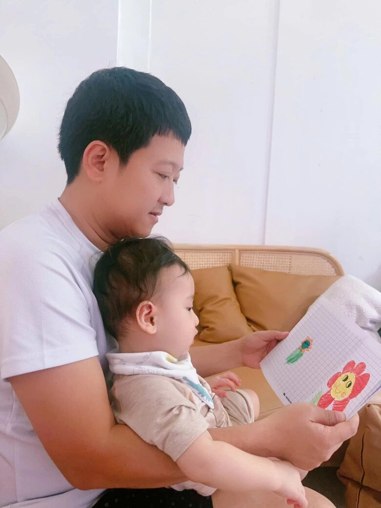 Trường giang chăm con trai cực khéo quý tử lộ mặt liền được nhận xét đúc nguyên khuôn từ ba danh hài - 2