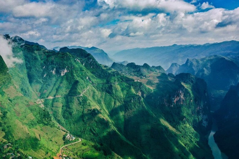 tứ đại đỉnh đèo miền tây bắc đẹp kỳ vĩ như chốn bồng lai tiên cảnh là thách thức của dân phượt - 4