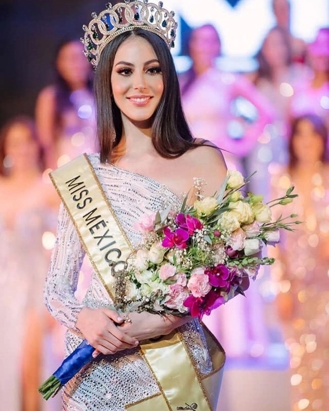 Từng có trường hợp từ bỏ vương miện miss grand international trước thae su nyein - 4