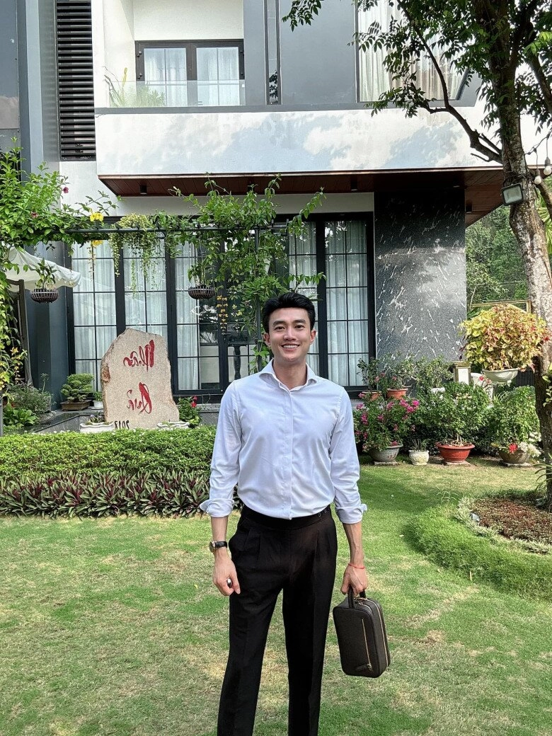 Từng có tuổi thơ cơ cực quốc trường nay thành đạt báo hiếu bố mẹ làm tiệc mừng ở biệt thự 25 tỷ - 5