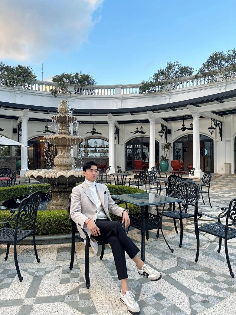 Từng có tuổi thơ cơ cực quốc trường nay thành đạt báo hiếu bố mẹ làm tiệc mừng ở biệt thự 25 tỷ - 7