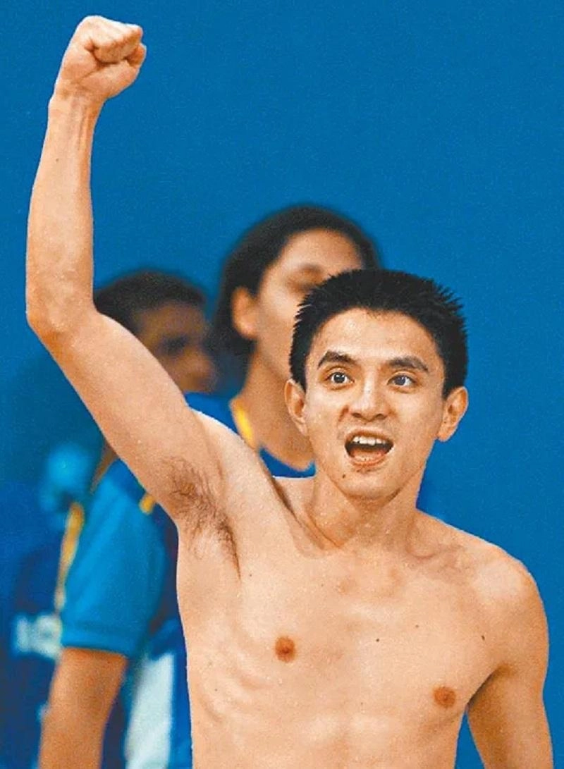 Từng là chú khỉ con vây quanh tôn ngộ không nam diễn viên tây du ký về sau 3 lần giành hcv olympic - 5