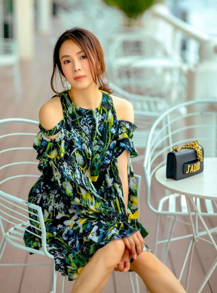 Từng nhận cát xê 50000 đồng hồng diễm giờ là nữ hoàng rating vtv vẫn dùng hàng hiệu tiết kiệm - 12