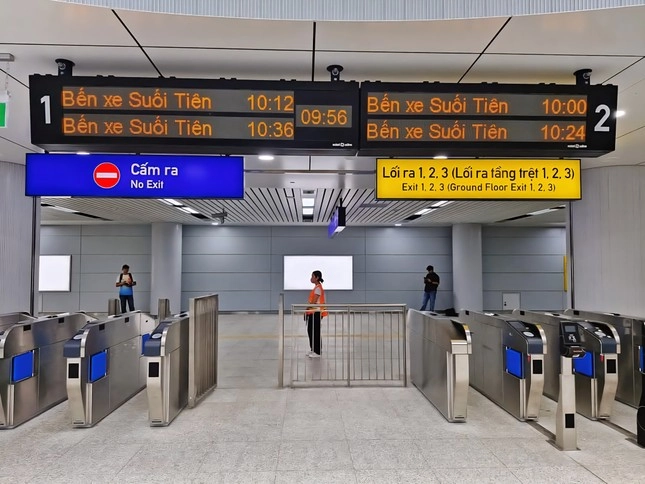 Tuyến metro số 1 miễn phí vé giới trẻ hẹn nhau vi vu thành phố dịp nghỉ lễ - 3