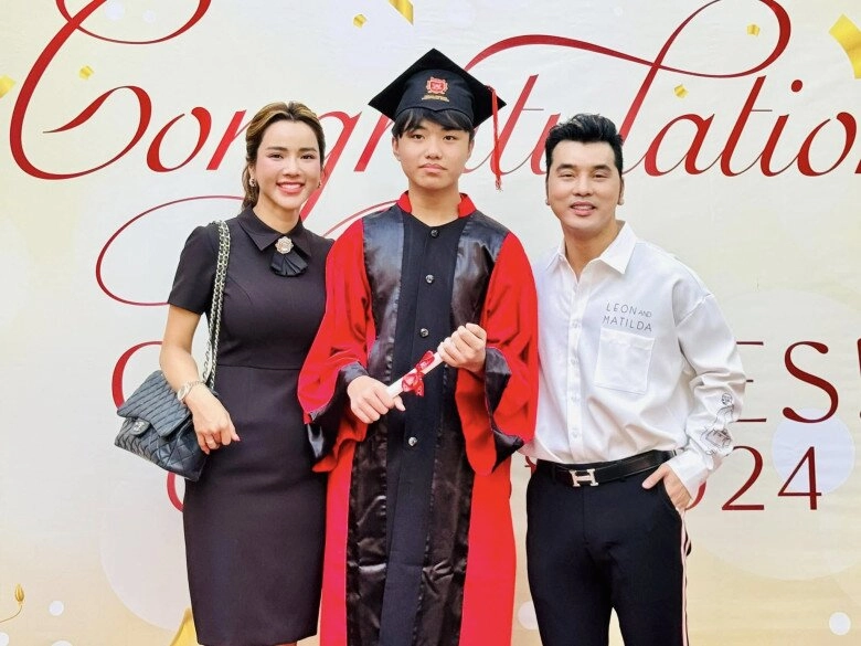 Ưng hoàng phúc tâm sự gia đình từ 5 người nay còn 4 sốt sắng khi con trai riêng của vợ đoàn tụ với bố ruột - 6