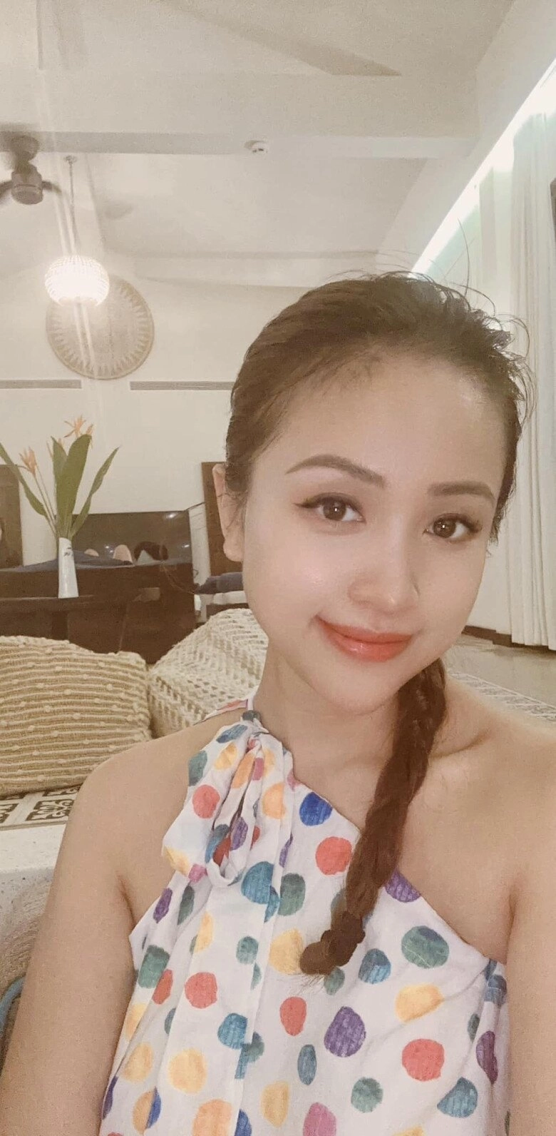 Vân hugo sống sung sướng bên chồng đại gia em họ của cô ở biệt thự 24 tỷ đồng cũng không thua kém - 16