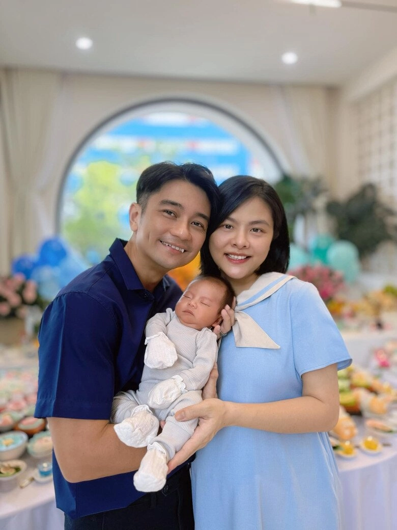 Vân trang tặng sinh nhật ông xã doanh nhân cục kim cương hơn 5kg quý tử 2 tháng tuổi giống bố như đúc - 3