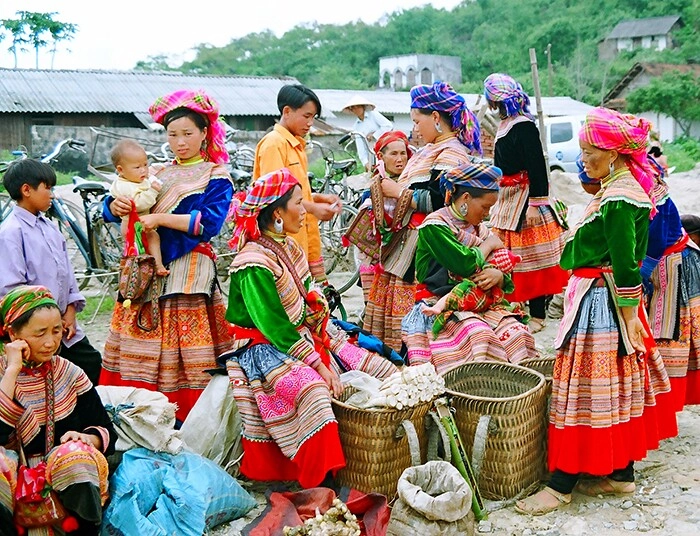 Về lai châu ghé một trong những phiên chợ lớn và nổi tiếng nhất vùng chuyên bán đồ rừng núi hiếm nơi khác có - 2