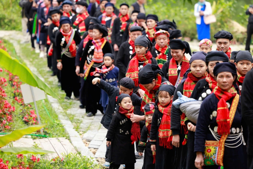 Về làng thái hải dự lễ tạ ơn nét đẹp uống nước nhớ nguồn của người tày - 3